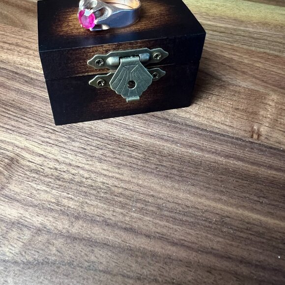 10k gold ruby ring made by ostby barton jewelry company. Size 10.5 - Picture 9 of 10